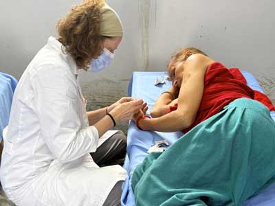 Soins acupuncture Tuina vallée Solukhumbu Népal